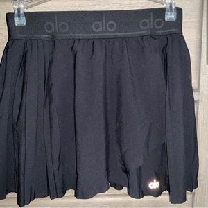 Alo yoga Aces Tennis Skirt- black. Size small.